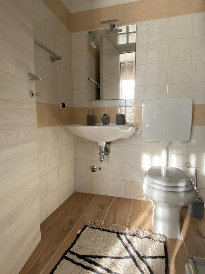 Casa Sandrina Caprino Veronese Bagian luar foto
